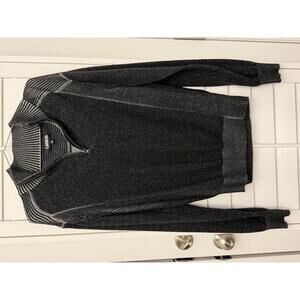 Carbon quarter zip pullover size Large